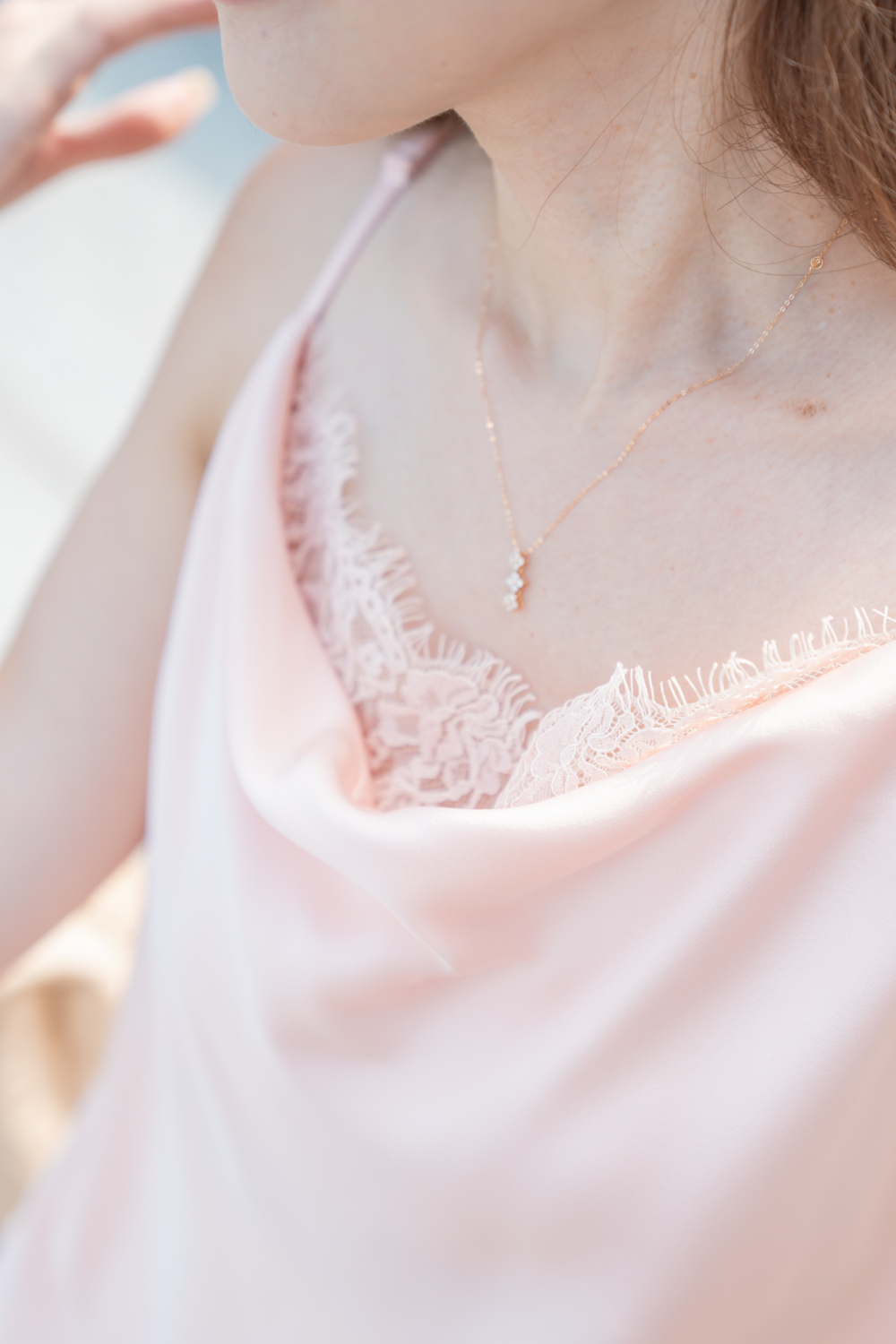 HESTIA'S flawless drape silky lace vest (Peachy Pink)